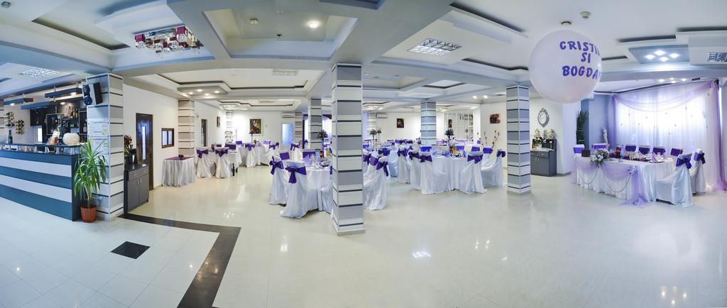 Motel - Restaurant Leon Бакеу Екстер'єр фото